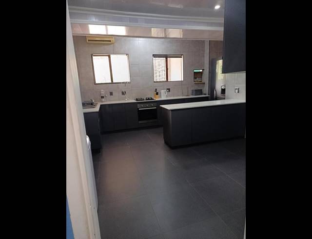 3 BEDROOM HOUSE FOR SALE IN YELLOWWOOD PARK